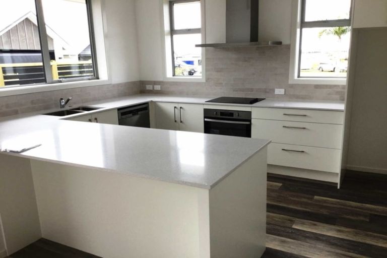 Photo of property in 2 Pikao Retreat, Papamoa Beach, Papamoa, 3118