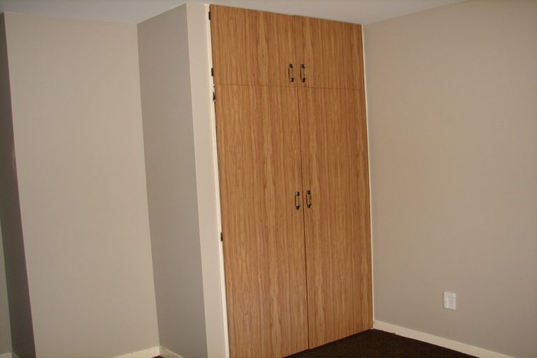 Photo of property in 8c Kruse Place, Redwood, Christchurch, 8051