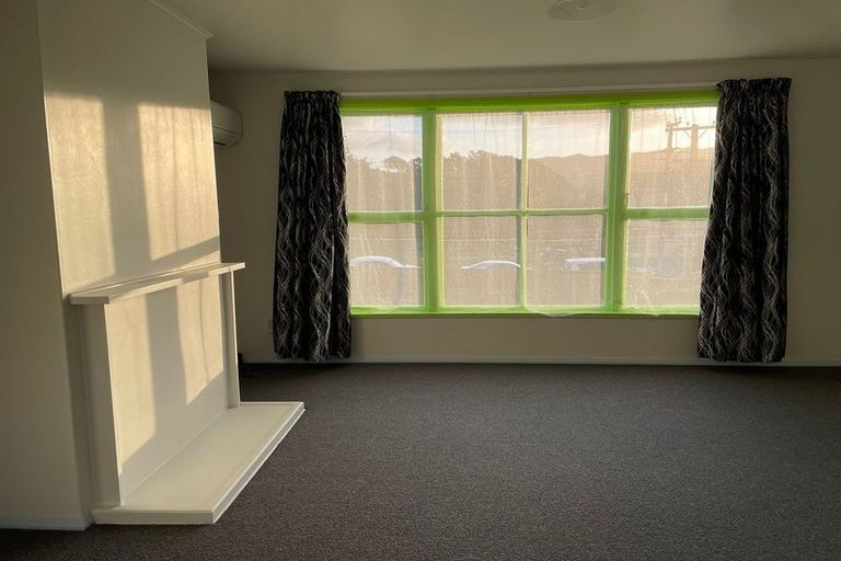 Photo of property in 121 Gear Terrace, Ranui, Porirua, 5024