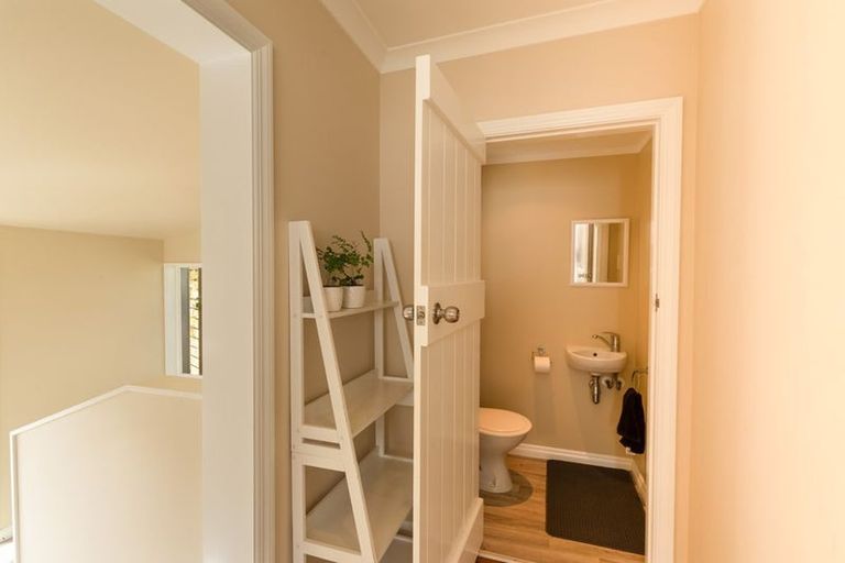 Photo of property in 43 Knowles Street, Terrace End, Palmerston North, 4410