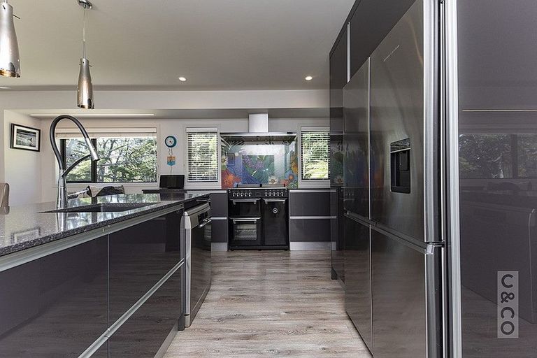 Photo of property in 22c Sunnyvale Road, Swanson, Auckland, 0614