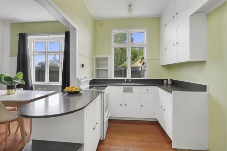 Photo of property in 1/19 Hills Road, Edgeware, Christchurch, 8013