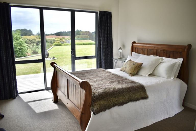 Photo of property in 9 Waitaheke Road, Te Horo, Otaki, 5581