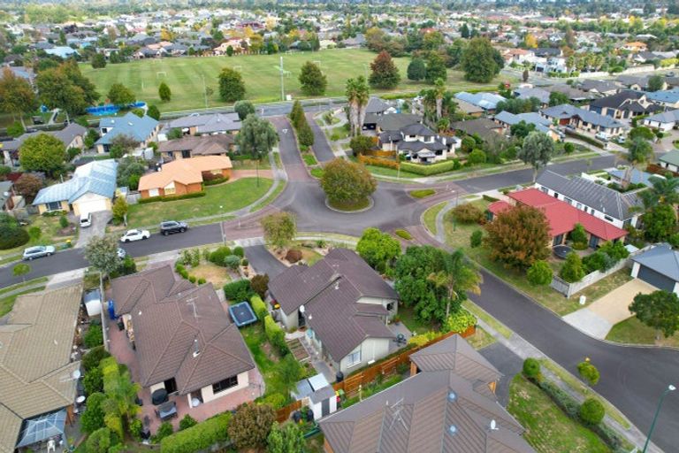 Photo of property in 1 Fencourt Place, Rototuna North, Hamilton, 3210