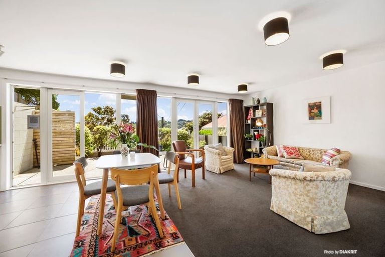 Photo of property in 22 Lawrence Street, Newtown, Wellington, 6021