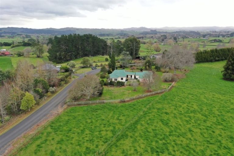 Photo of property in 62 Jury Road, Ngahinapouri, Hamilton, 3290