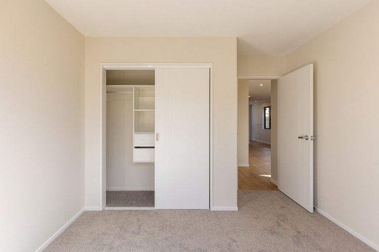 Photo of property in 6d Kaweka Street, New Lynn, Auckland, 0600