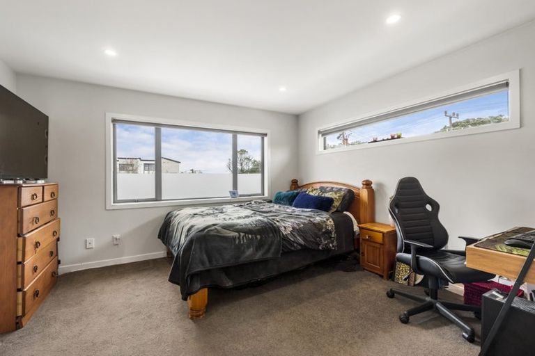 Photo of property in 61a Margan Avenue, New Lynn, Auckland, 0600