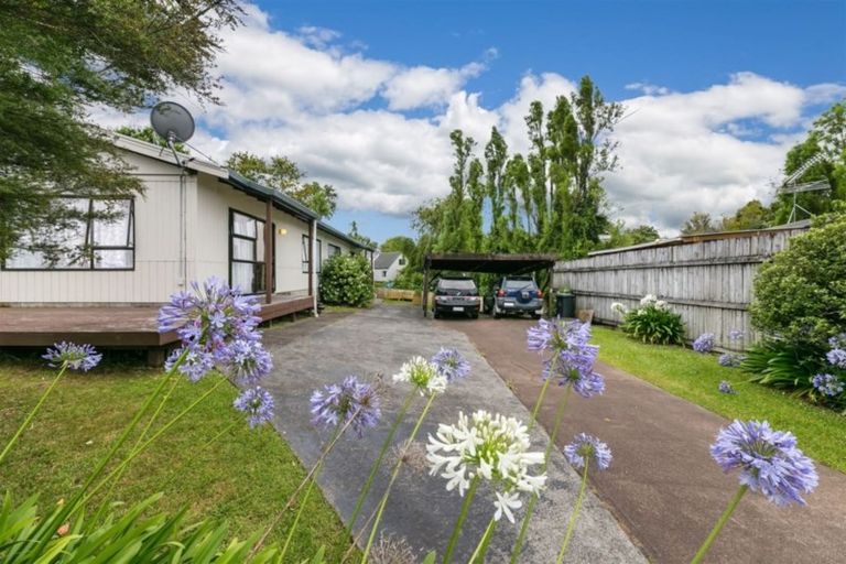 Photo of property in 134 Triangle Road, Massey, Auckland, 0614