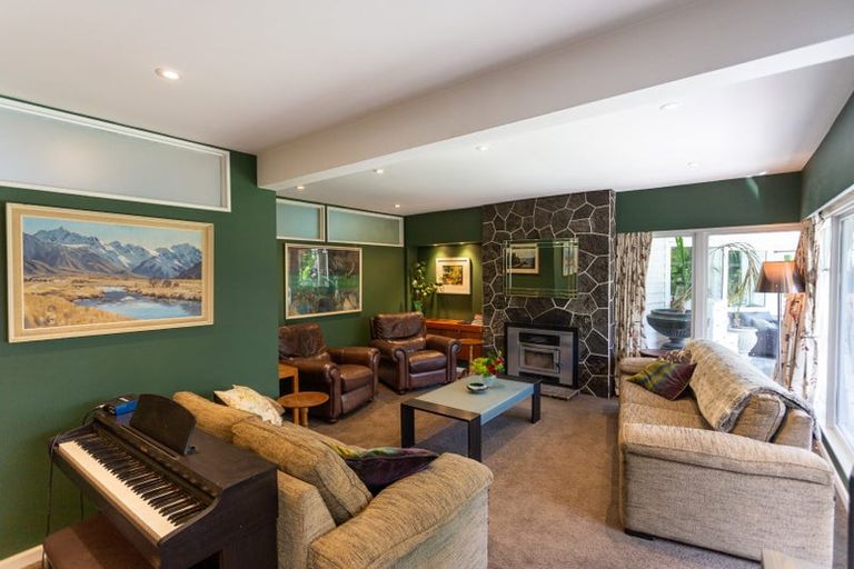 Photo of property in 82 Clyde Road, Ilam, Christchurch, 8041