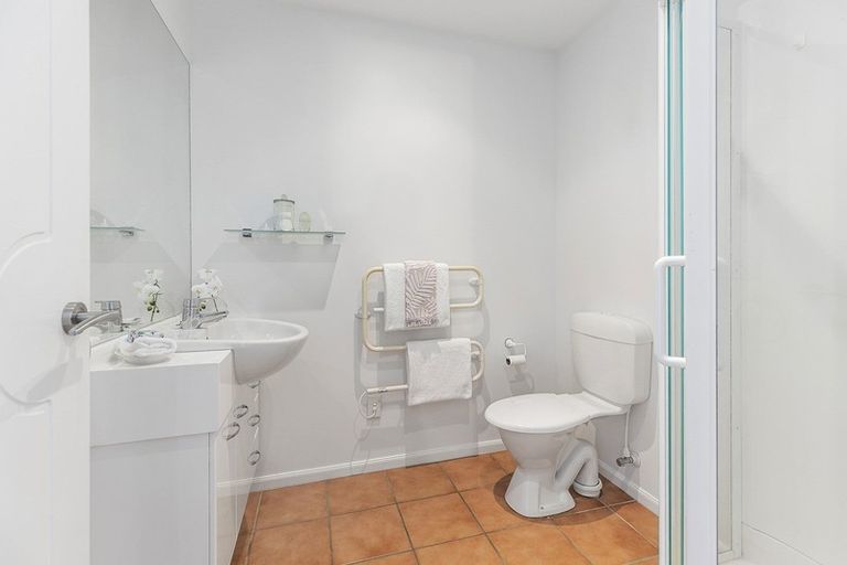 Photo of property in 5/148 Evans Bay Parade, Roseneath, Wellington, 6021