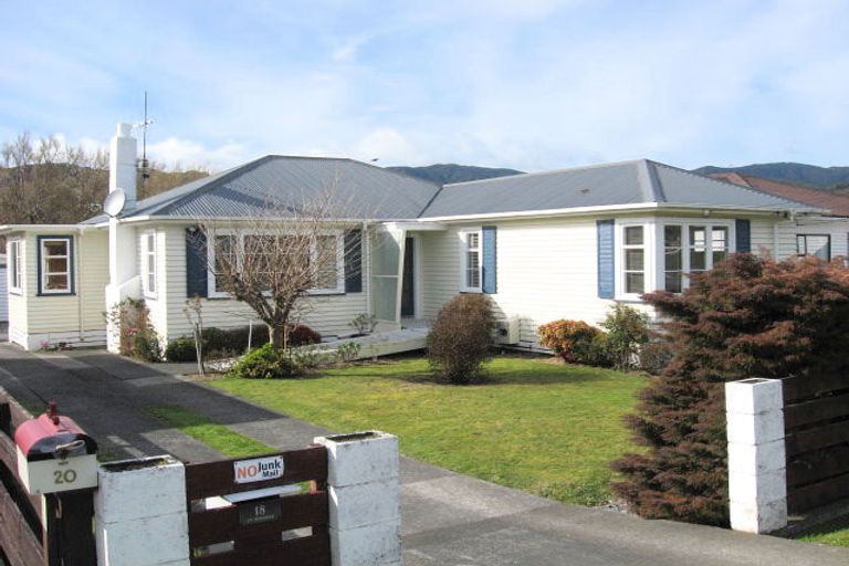 Photo of property in 18 Fitzherbert Road, Wainuiomata, Lower Hutt, 5014