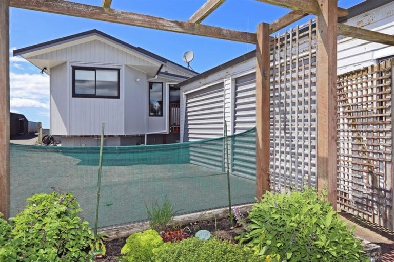 Photo of property in 132 North Shore Road, Eskdale, Napier, 4182