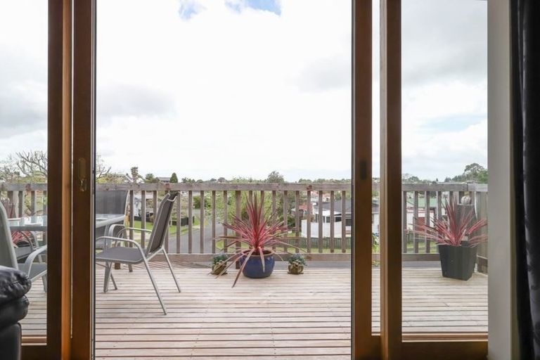 Photo of property in 24 Rothesay Place, Dinsdale, Hamilton, 3204