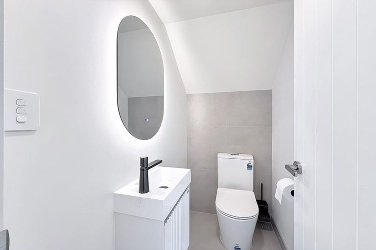 Photo of property in 6d Law Street, Torbay, Auckland, 0630