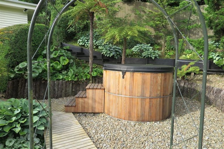 Photo of property in 55 Valley Road, Cashmere, Christchurch, 8022