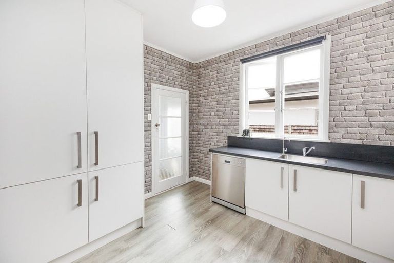 Photo of property in 29 Rongopai Street, Palmerston North, 4414