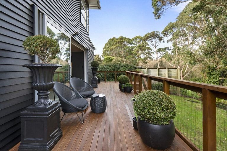 Photo of property in 42 Ruapehu Drive, Fitzherbert, Palmerston North, 4410