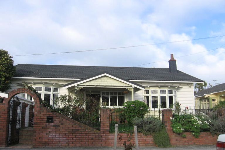 Photo of property in 22 Sherwood Street, Woburn, Lower Hutt, 5010