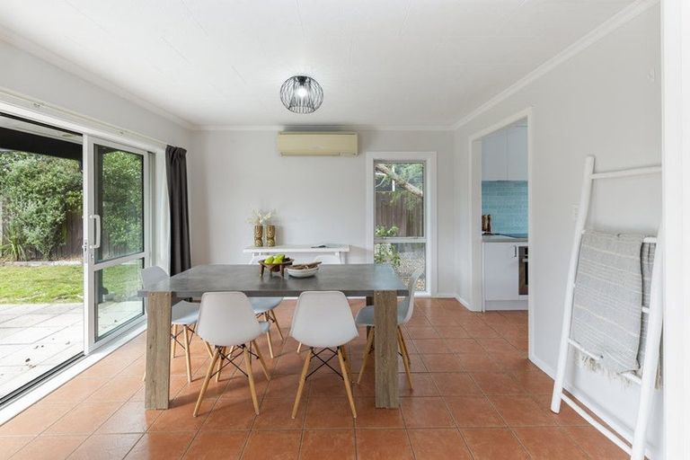 Photo of property in 12 Heathglen Avenue, Parklands, Christchurch, 8083