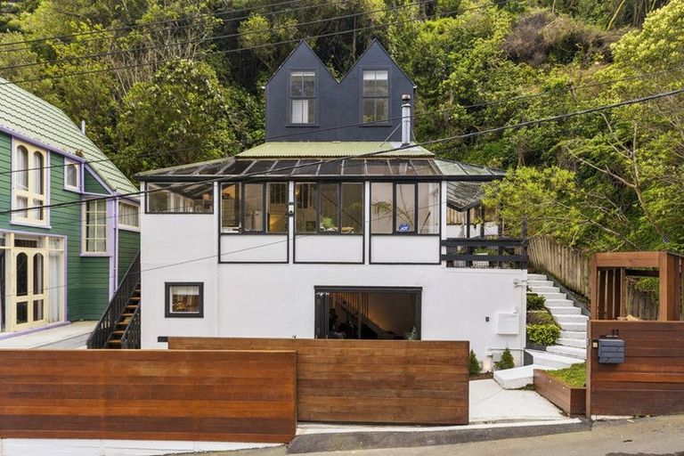 Photo of property in 11 Norway Street, Aro Valley, Wellington, 6012