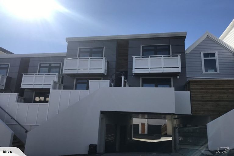 Photo of property in Pirie Street Townhouses, 4/35 Pirie Street, Mount Victoria, Wellington, 6011