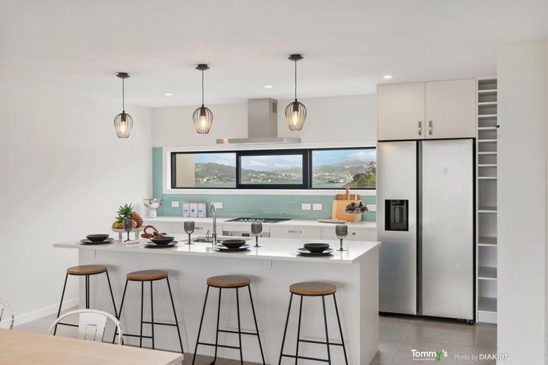 Photo of property in 15 Nanda Way, Khandallah, 6035