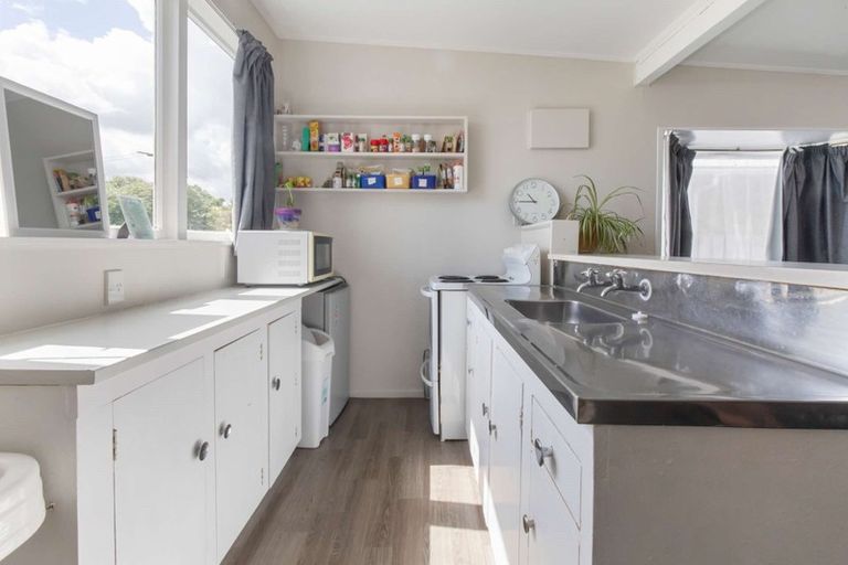 Photo of property in 65 Shakespeare Avenue, Enderley, Hamilton, 3214