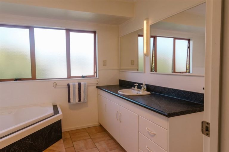 Photo of property in 16 Halligan Road, Whitianga, 3510