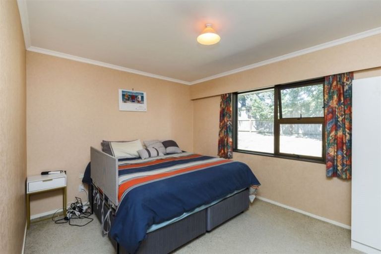 Photo of property in 2 Caroline Crescent, Highbury, Palmerston North, 4412
