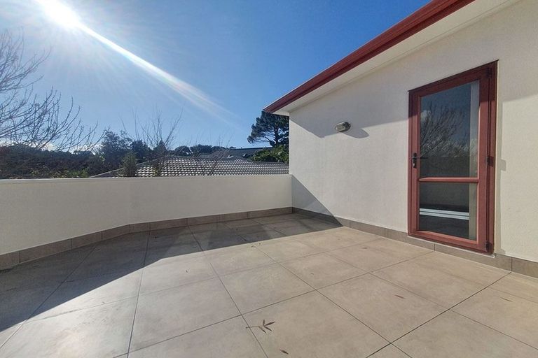 Photo of property in 93 Glendhu Road, Bayview, Auckland, 0629