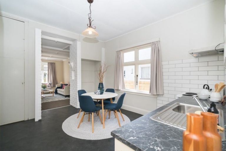 Photo of property in 194 Ferguson Street, West End, Palmerston North, 4412