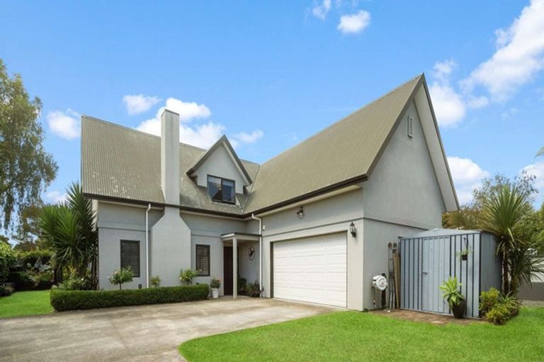 Photo of property in 1 Stonebridge Park Drive, Holdens Bay, Rotorua, 3010