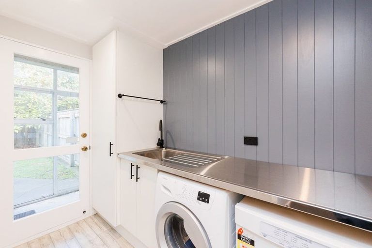 Photo of property in 14 Seaton Court, Hokowhitu, Palmerston North, 4410