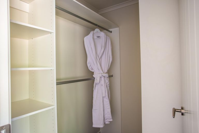 Photo of property in 62 Feist Street, Carterton, 5713