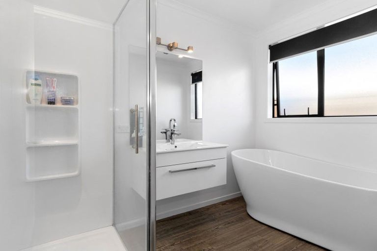 Photo of property in 56 Puhirake Crescent, Pyes Pa, Tauranga, 3112