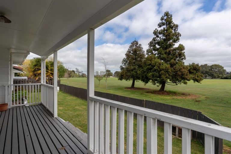 Photo of property in 19 Crescent Court, Melville, Hamilton, 3206