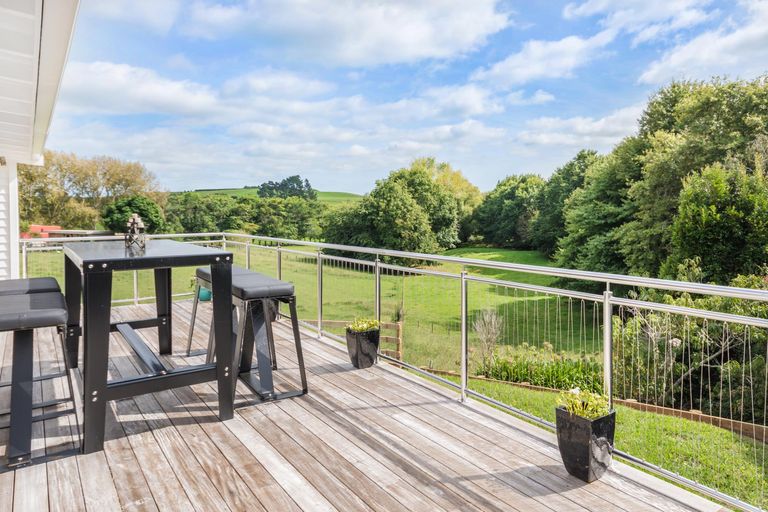 Property details for 84 Kern Road, Ramarama, Drury, 2579