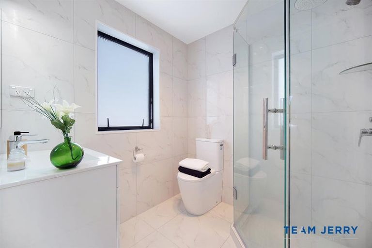 Photo of property in 76 Donegal Park Drive, Flat Bush, Auckland, 2019