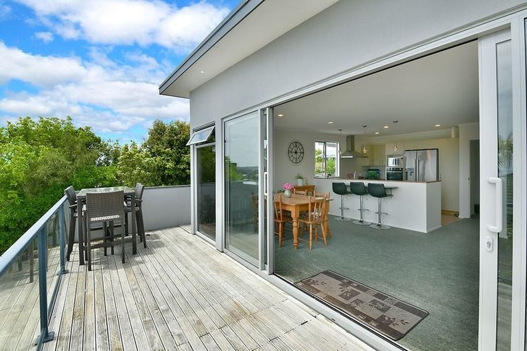 Photo of property in 37a Brightside Road, Stanmore Bay, Whangaparaoa, 0932