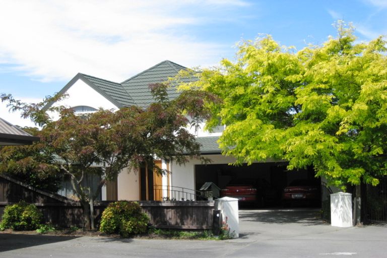 Photo of property in 15 Dorfold Mews, Avonhead, Christchurch, 8042