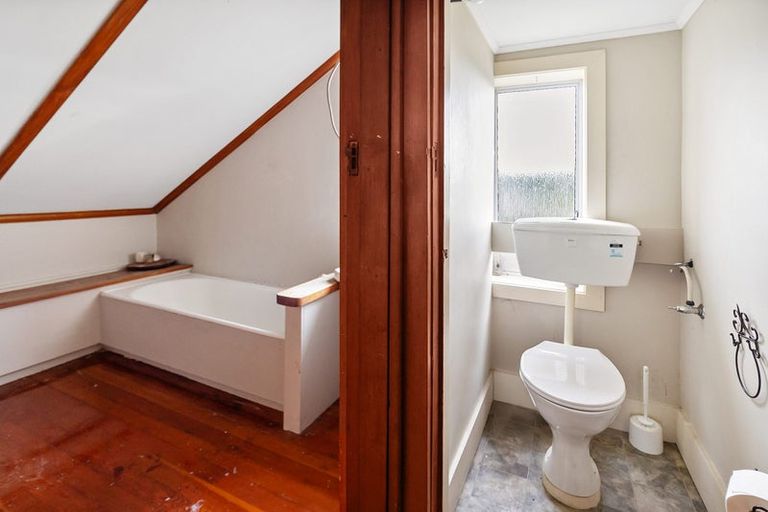 Photo of property in 18 Princes Street, Parkside, Timaru, 7910