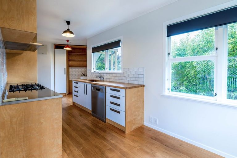 Photo of property in 73 Gloria Avenue, Te Atatu Peninsula, Auckland, 0610