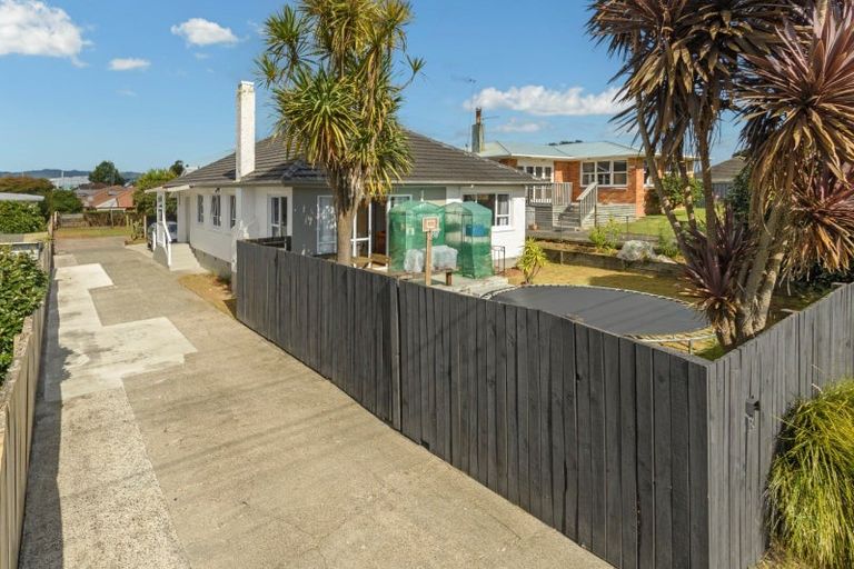 Photo of property in 18 Watling Street, Gate Pa, Tauranga, 3112