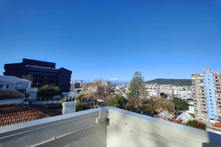 Photo of property in Elms Court Flats, 1/367 The Terrace, Te Aro, Wellington, 6011