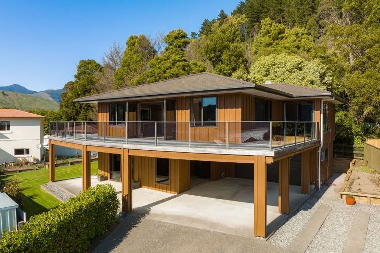 Photo of property in 103 Main Rd Havelock, Havelock, 7100