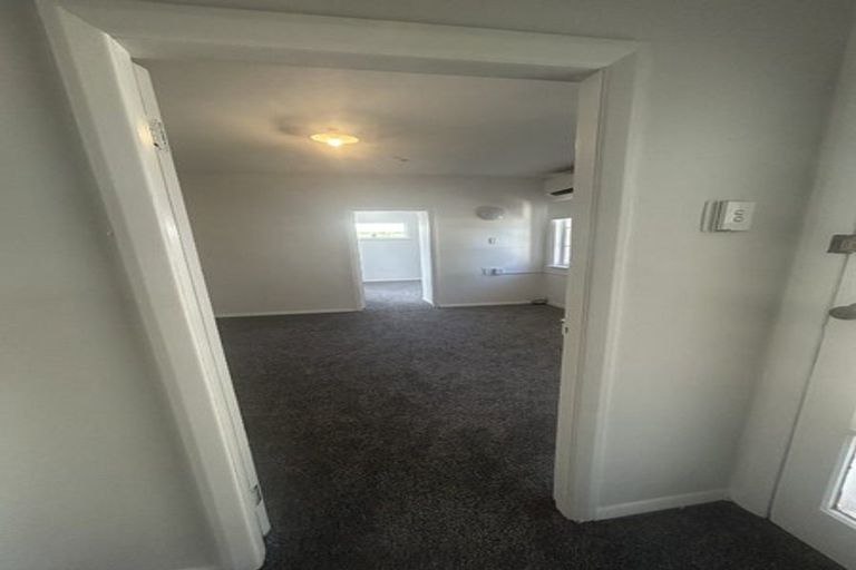 Photo of property in 1/43 Vine Street, Mangere East, Auckland, 2024