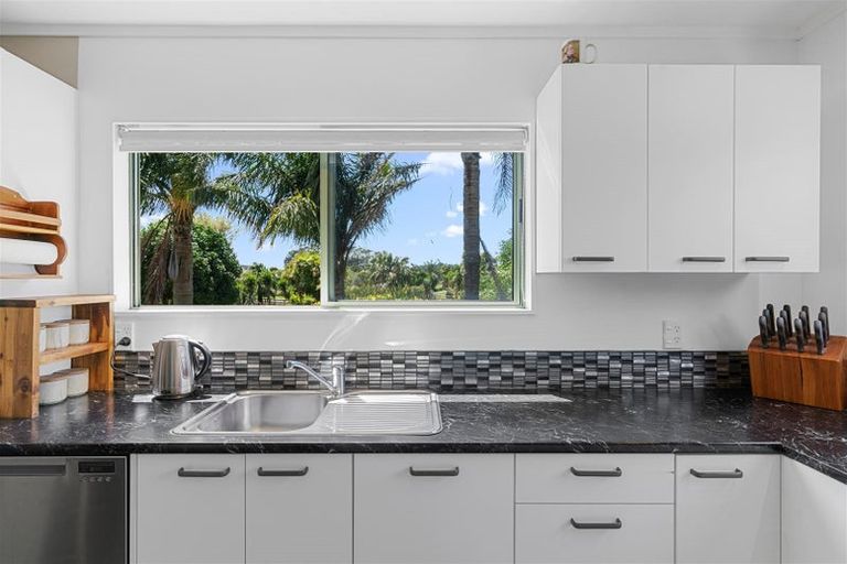 Photo of property in 338 South Road, Waipu, 0582