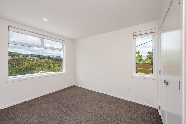 Photo of property in 2/25 Kitchener Terrace, Johnsonville, Wellington, 6037