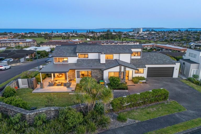 Photo of property in 57 The Ritz, Orewa, 0931